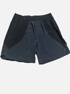 Lululemon Mens Size M Obsidian Black Switch Up Shorts Running Pockets Stretch